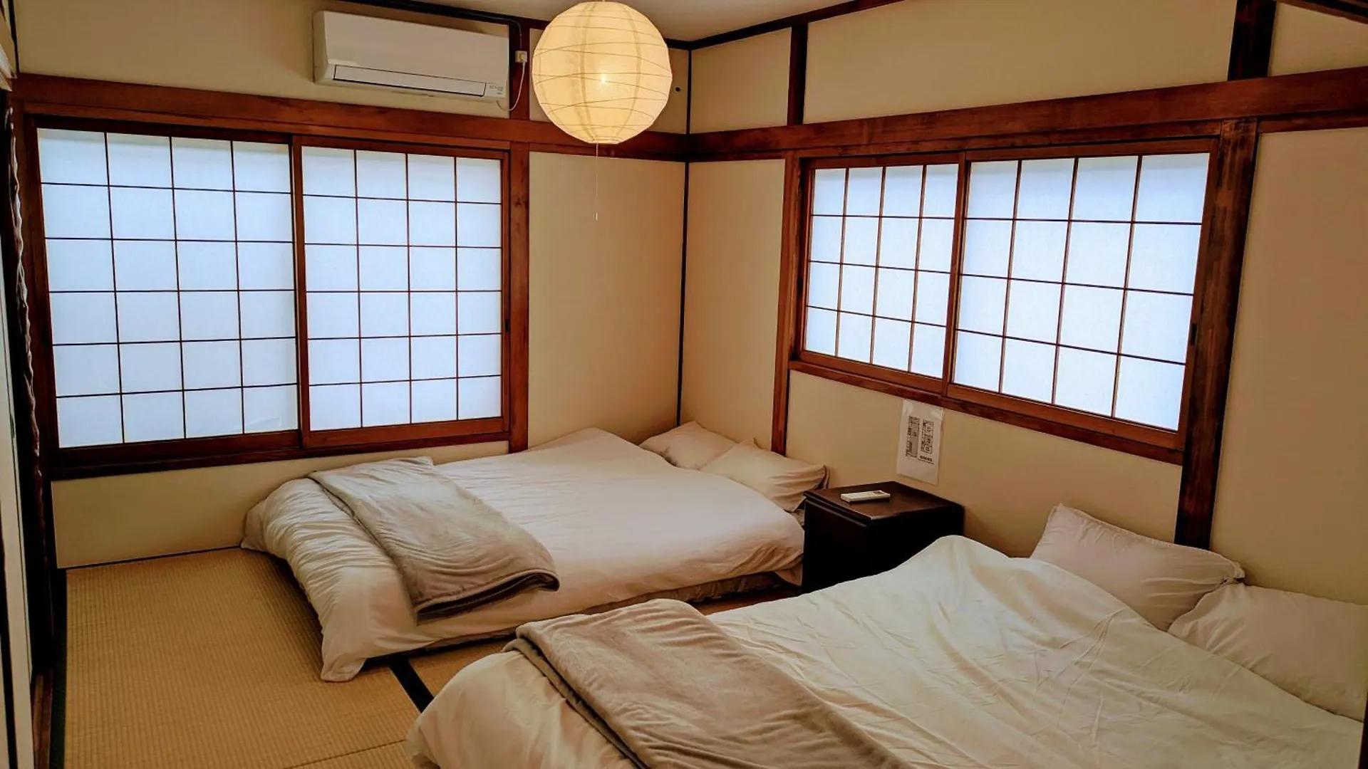 Umeda Oideya,梅田まで5分,古民家の貸切,最大8名,駅から徒歩5分 Apartment Osaka