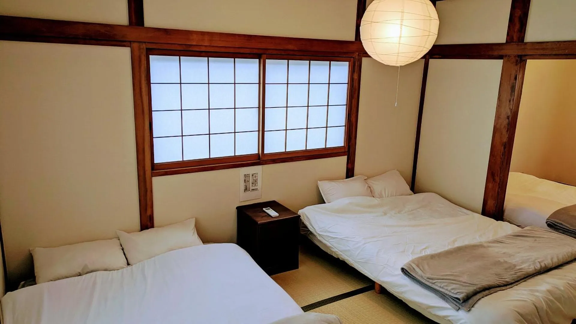 Umeda Oideya,梅田まで5分,古民家の貸切,最大8名,駅から徒歩5分 Apartment Osaka