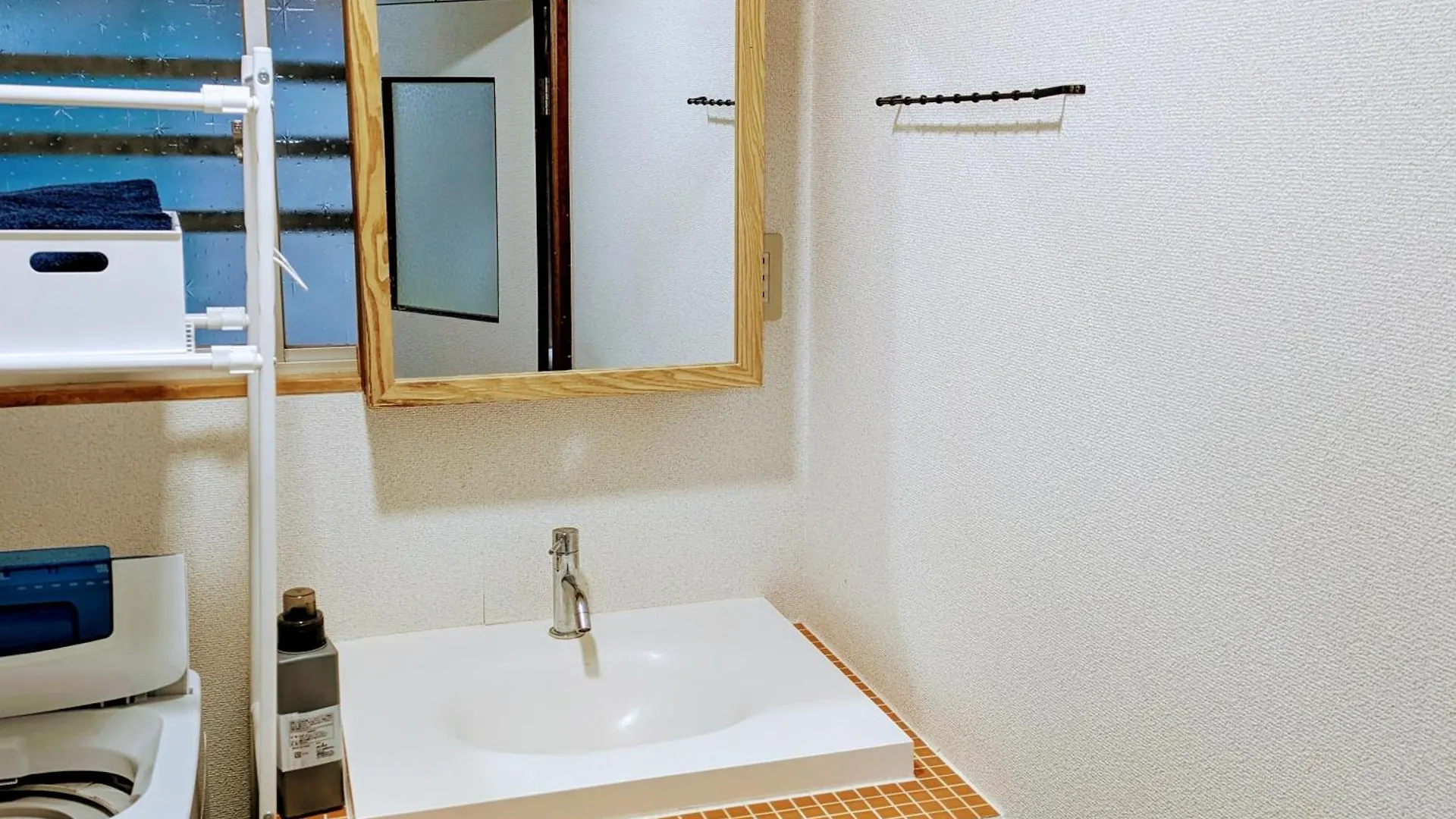 Umeda Oideya,梅田まで5分,古民家の貸切,最大8名,駅から徒歩5分 Apartment Osaka 0*,