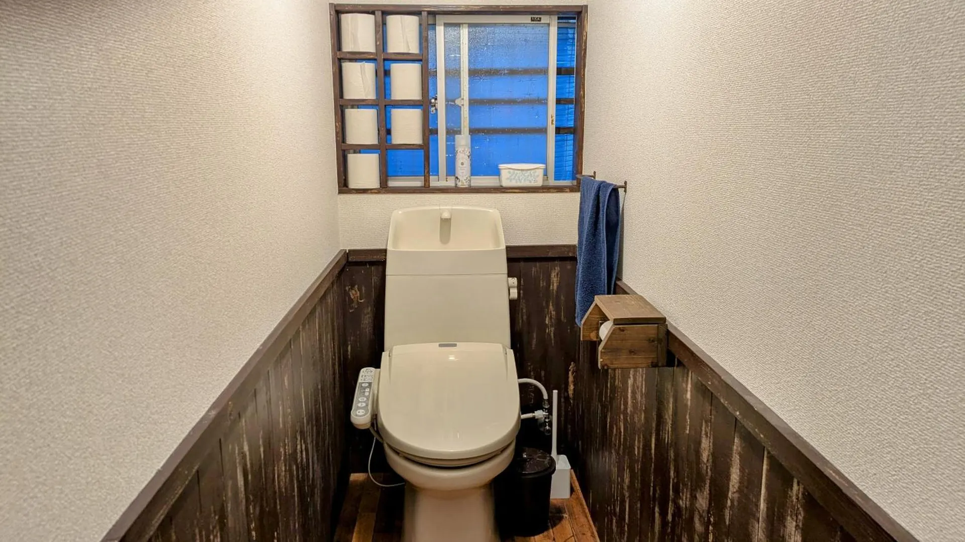 Umeda Oideya,梅田まで5分,古民家の貸切,最大8名,駅から徒歩5分 Apartment Osaka Japan